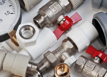 


	
	Материалы для сантехники в Санкт‑Петербурге: как выбрать трубы, фитинги и арматуру, где купить и кому доверить монтаж под ключ.
	

