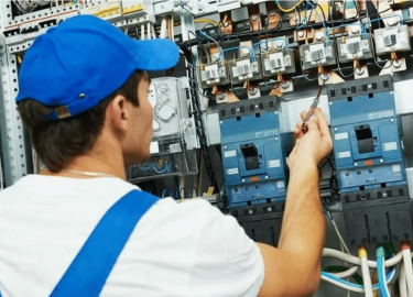 В данной статье мы расскажем о том, как вызвать электрика на дом в Шушарах, Санкт-Петербург, недорого и быстро. Вы узнаете о проблемах, с которыми ...