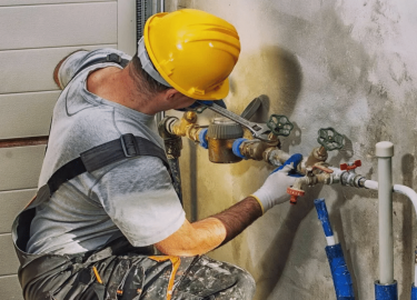 В данной статье мы рассмотрим основные аспекты услуг сантехников в Московской области, включая распространенные проблемы, советы по выбору специали...