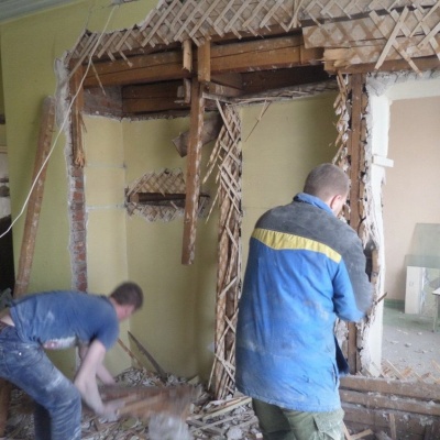 Инструменты для успешного демонтажа отделки.
